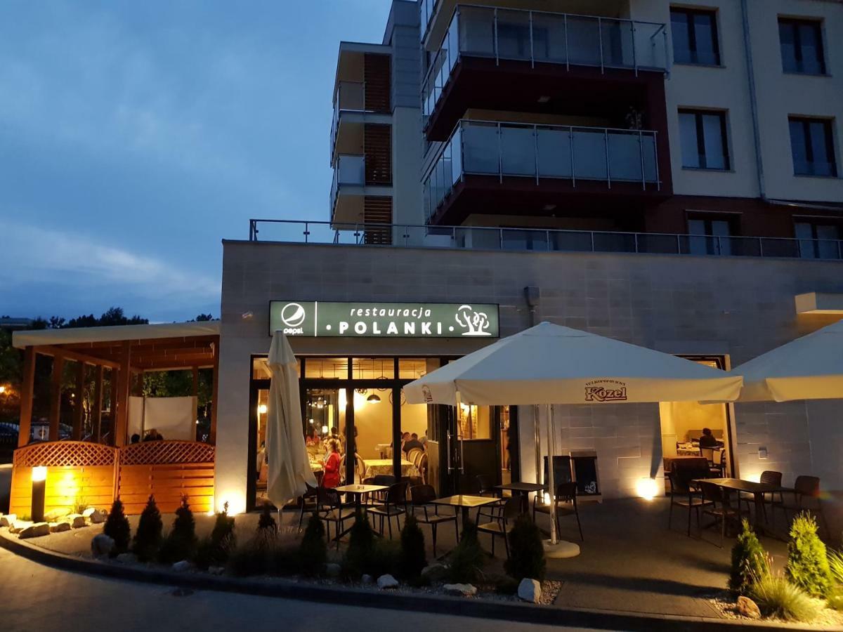Pomarańczowy Z Basenem,sauną-blisko Morza. Apartament *